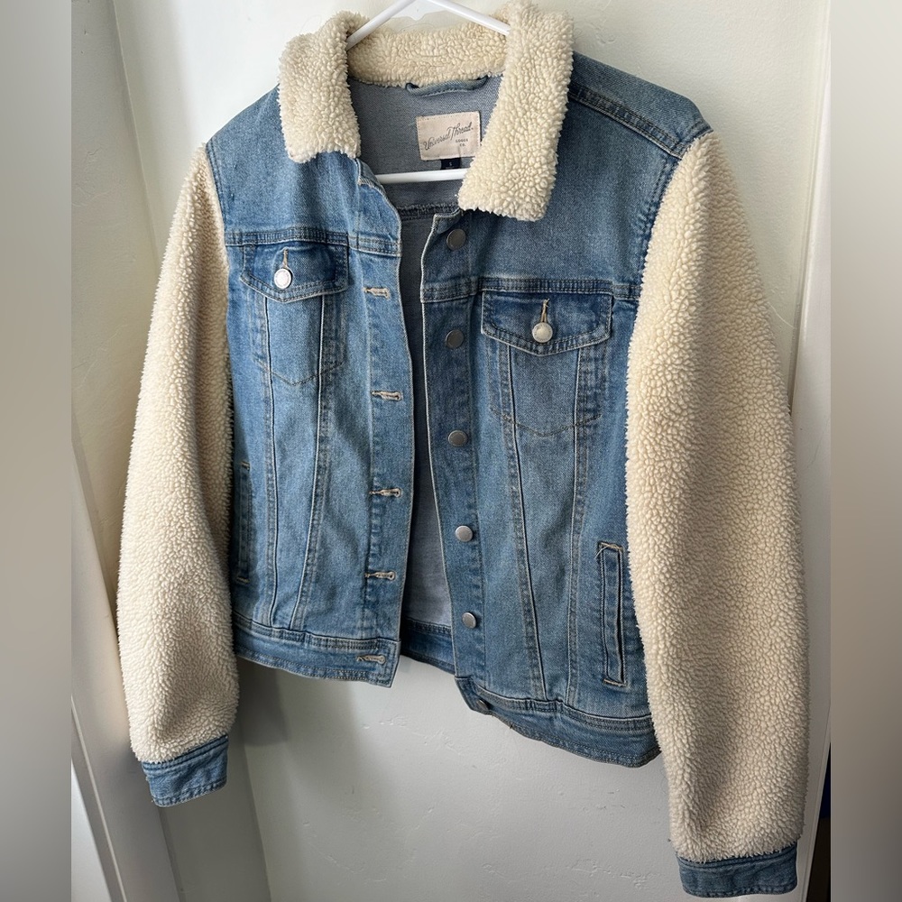 Universal Thread Sherpa denim jacket
